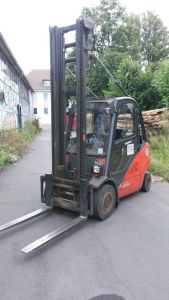 LINDE H 35 T –BR 393 Treibgas-Gabelstapler i_02010597